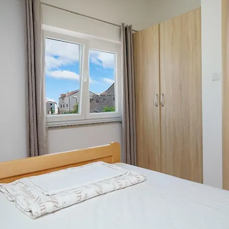 Lucia Apartment *