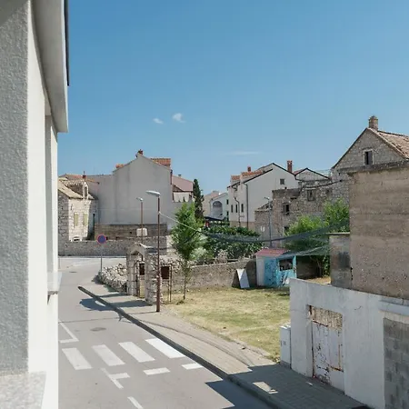 アパート Lucia Tribalj