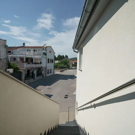 Lucia Apartment *